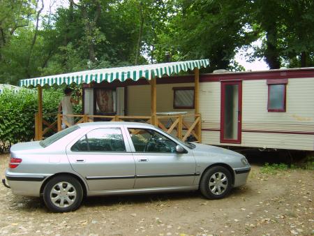 ThE 406 Et COmmE par HaSaRd NoTre MOBiLhOmE QuI eSt L PLUs ViEu Du CAmPInG !!